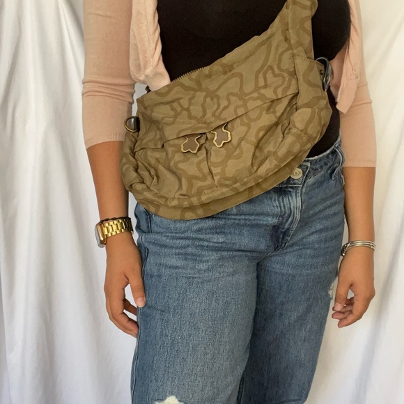 Stylish Tan Tous Crossbody Bag - Picture 9 of 9